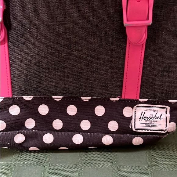 Herschel Supply Company Gray and Pink Bags with Modern Design - Picture 3 of 13